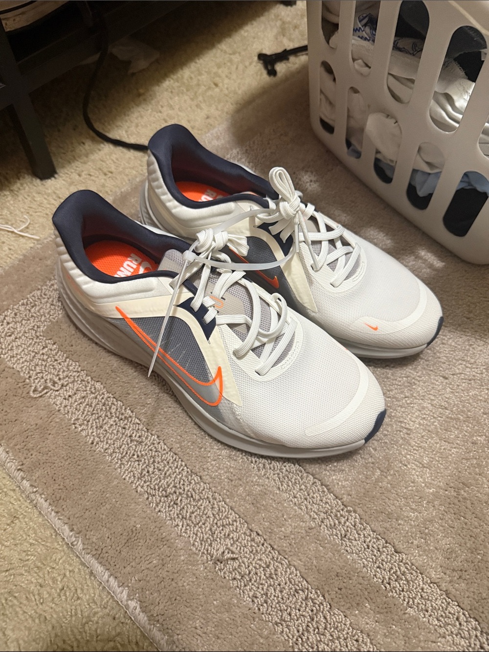 Nike running shoes brand new never worn mens 8.5